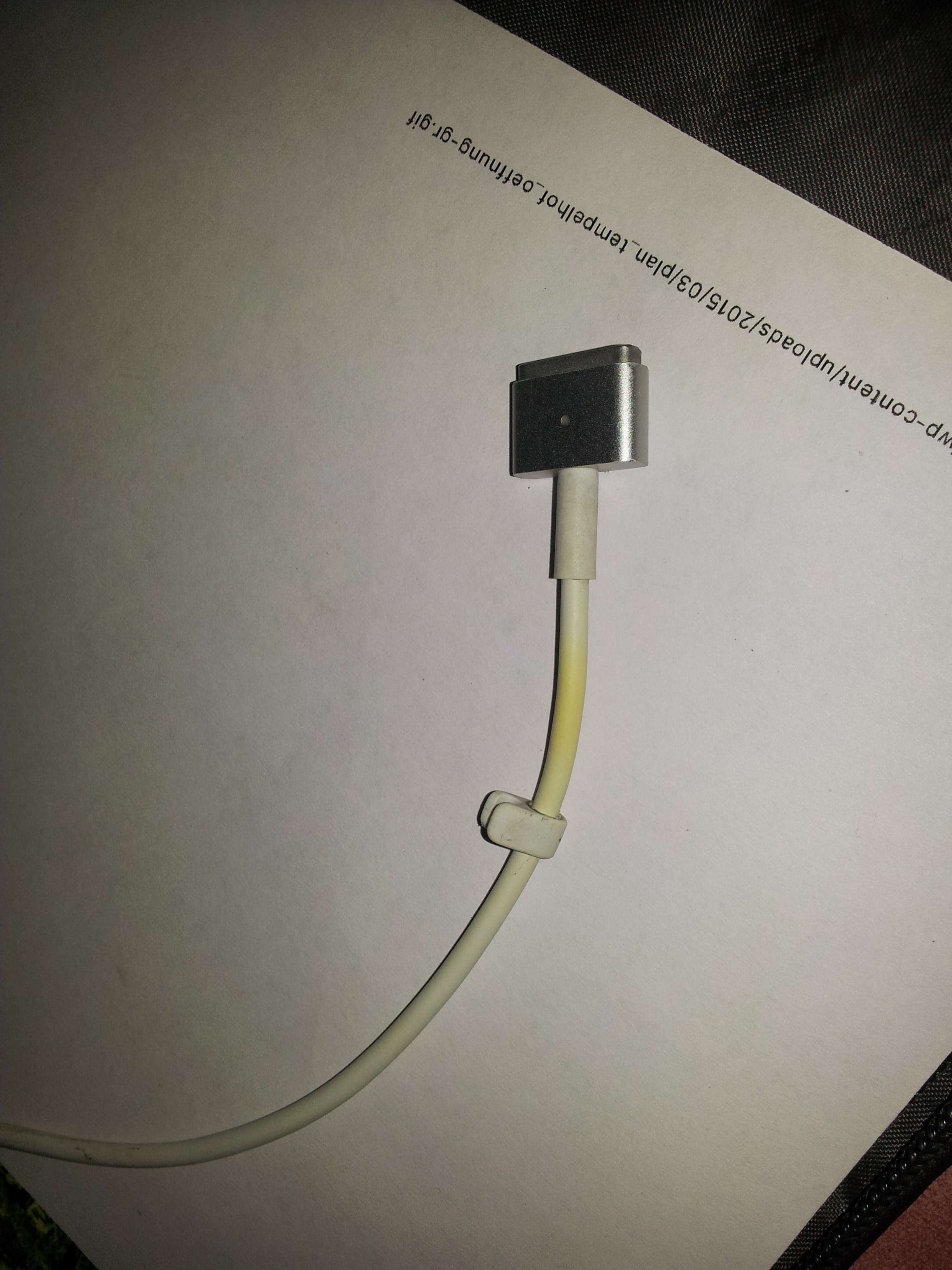 apple macbook pro charger overheating