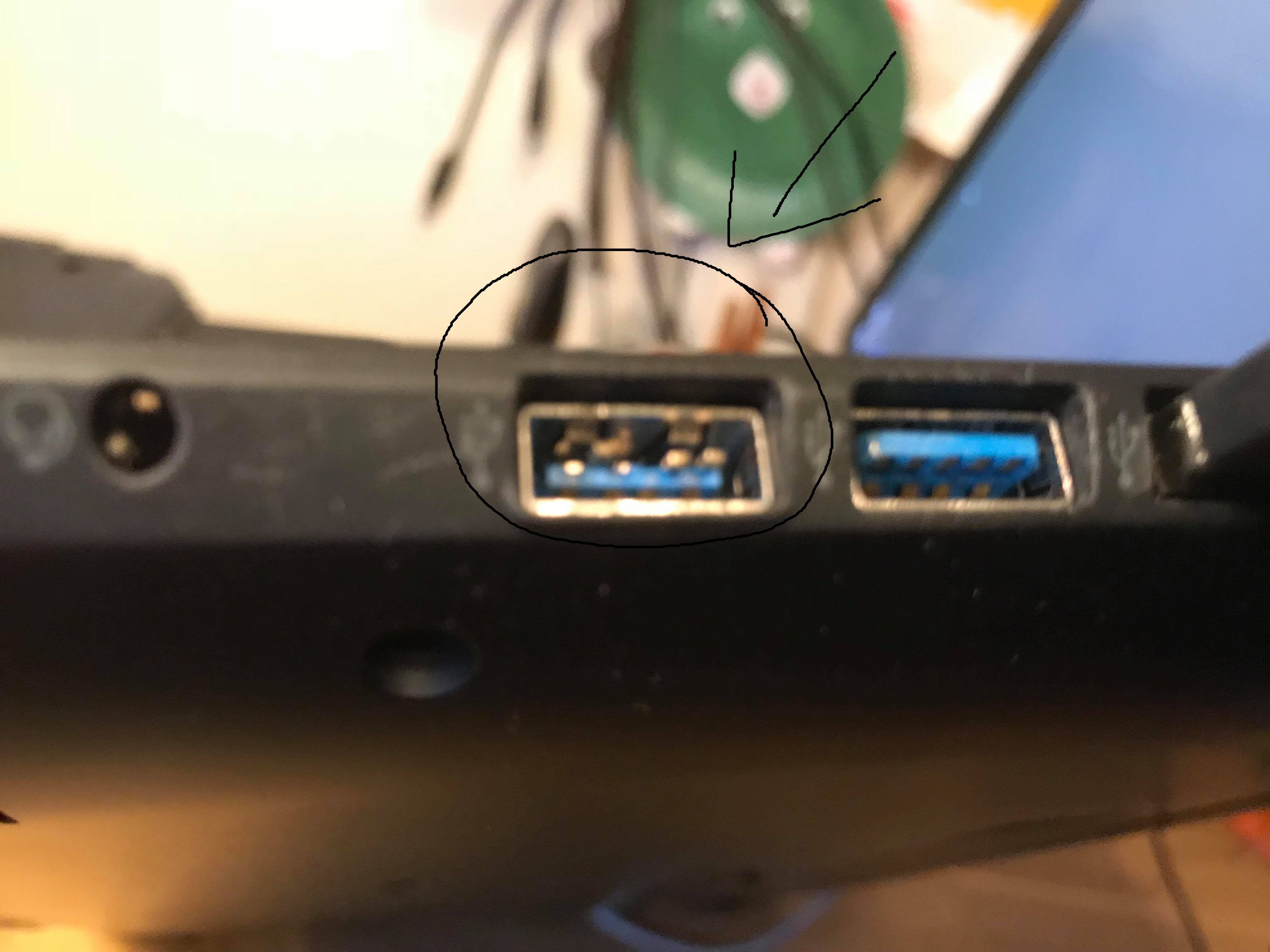 Broken USB port. - Peripherals - Linus Tech Tips