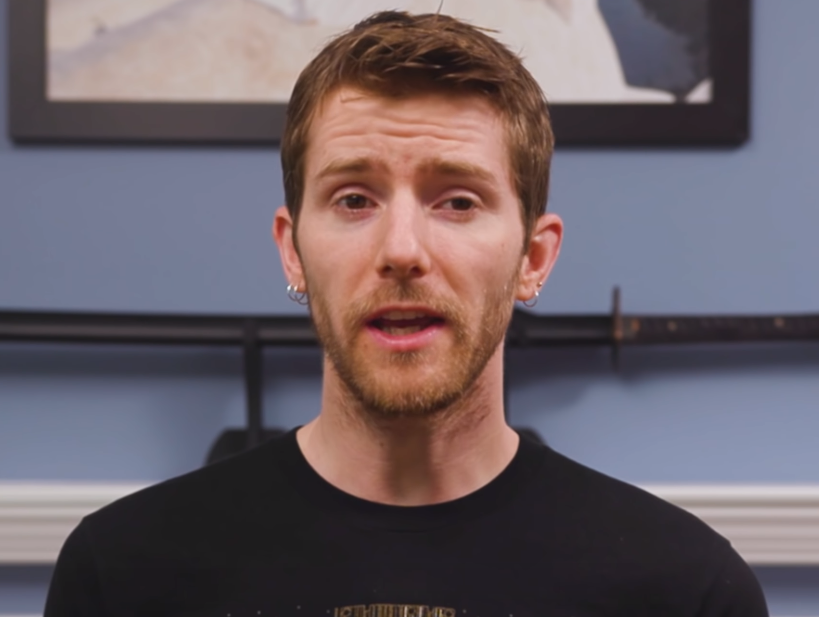 Whats going on with Linus hair? - Off Topic - Linus Tech 